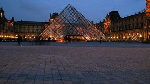 Amalgam of romance and history at Louvre Museum