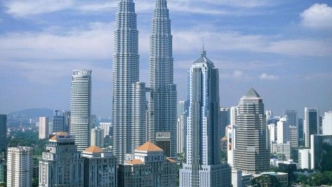 Petronas Twin Tower – Kuala Lumpur’s Crown Jewel