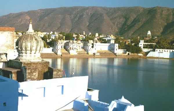 Pushkar – the city with a sleepy charm !! 03 Days/ 02 Nights couple stay and meals !! Hurry !! Pushkar