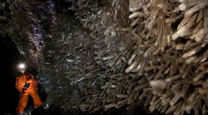 Crystal Cave of Giants Crystal Cave of Giants