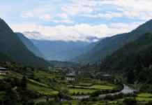 Bhutan – a unique adventure!! Rs.42,999 for 5 Nights/ 06 Days stay, trip starts from Delhi!! Bhutan