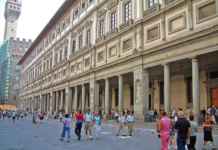 Touring Uffizi Gallery Touring Uffizi Gallery