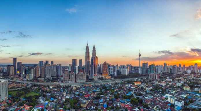 Dos & Don’ts While Traveling to Malaysia While Traveling to Malaysia