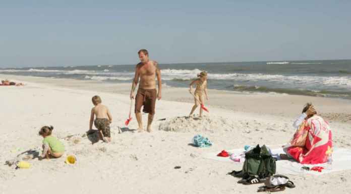 10 Pocket Friendly Travel Tips pocket friendly