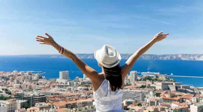 Benefits of taking the tour of your own city Travel