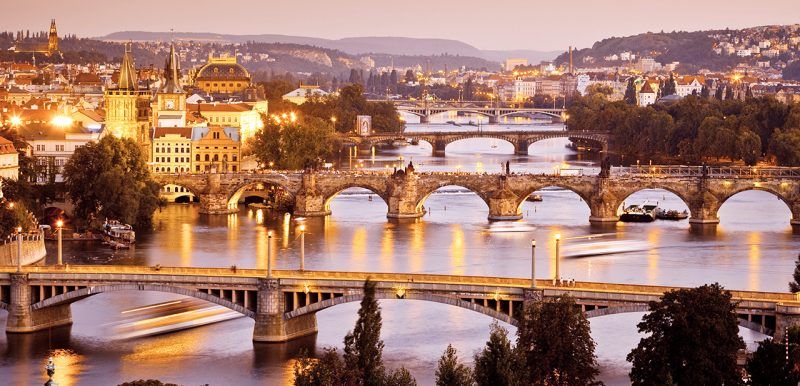 100 spires walking tour prague