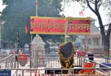 Shani Shingnapur: guarded by Lord Shani Shani Temple