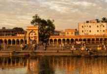 Alandi: The temple town Alandi