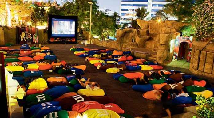 Awesome FREE Things You Can do in Dubai Movies under stars