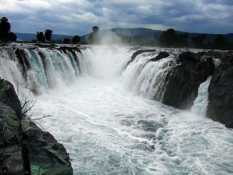 Hogenakkal Falls, source- wikipedia