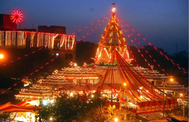 Jhandewalan temple