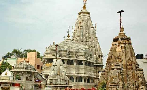 Check out these historically rich places in Udaipur Jagdish Temple