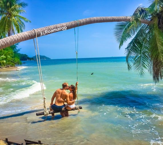 10 Romantic Instagram Travel Couples you must follow