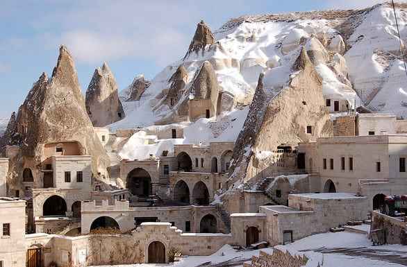 10 quirk-est hotels around the world! Fairy Chimney Hotel