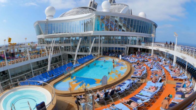 8 Biggest cruise ships you will want to go on your next vacation