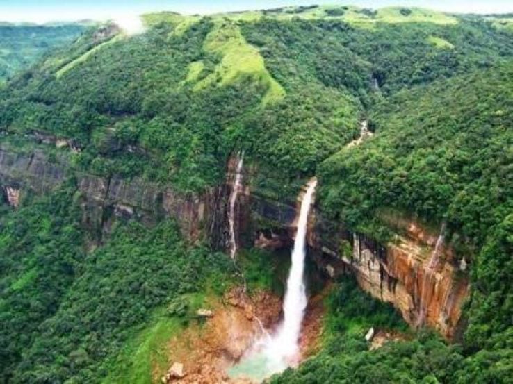 Nohkalikai Falls,