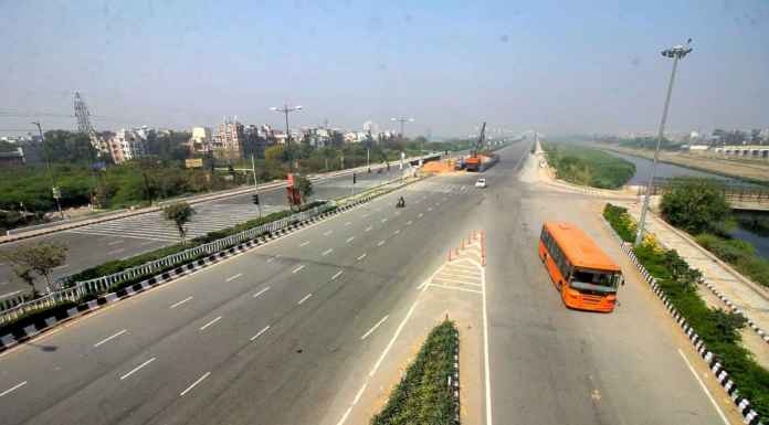 Empty roads of cities in India after Janta Curfew