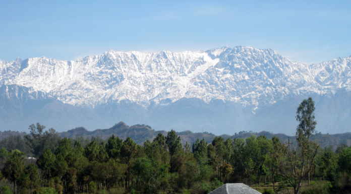 Lockdown effect: Pollution drop makes Himachals visible from Jalandhar