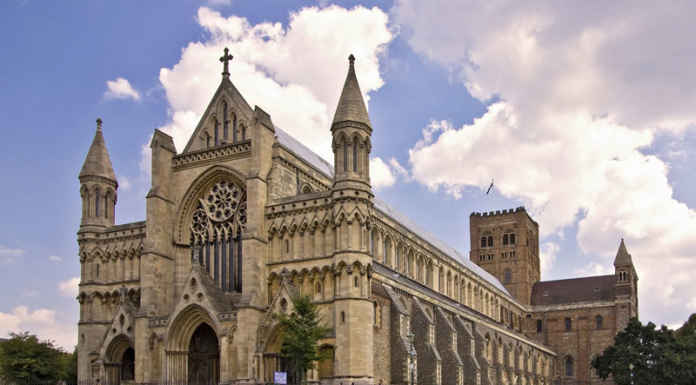 UK’s oldest cathedral installs THIS painting of Jesus’s last supper