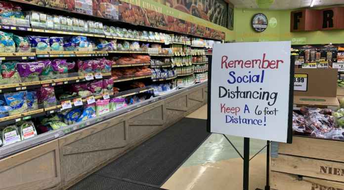 How to safely visit a grocery store during peak pandemic grocery store during pandemic